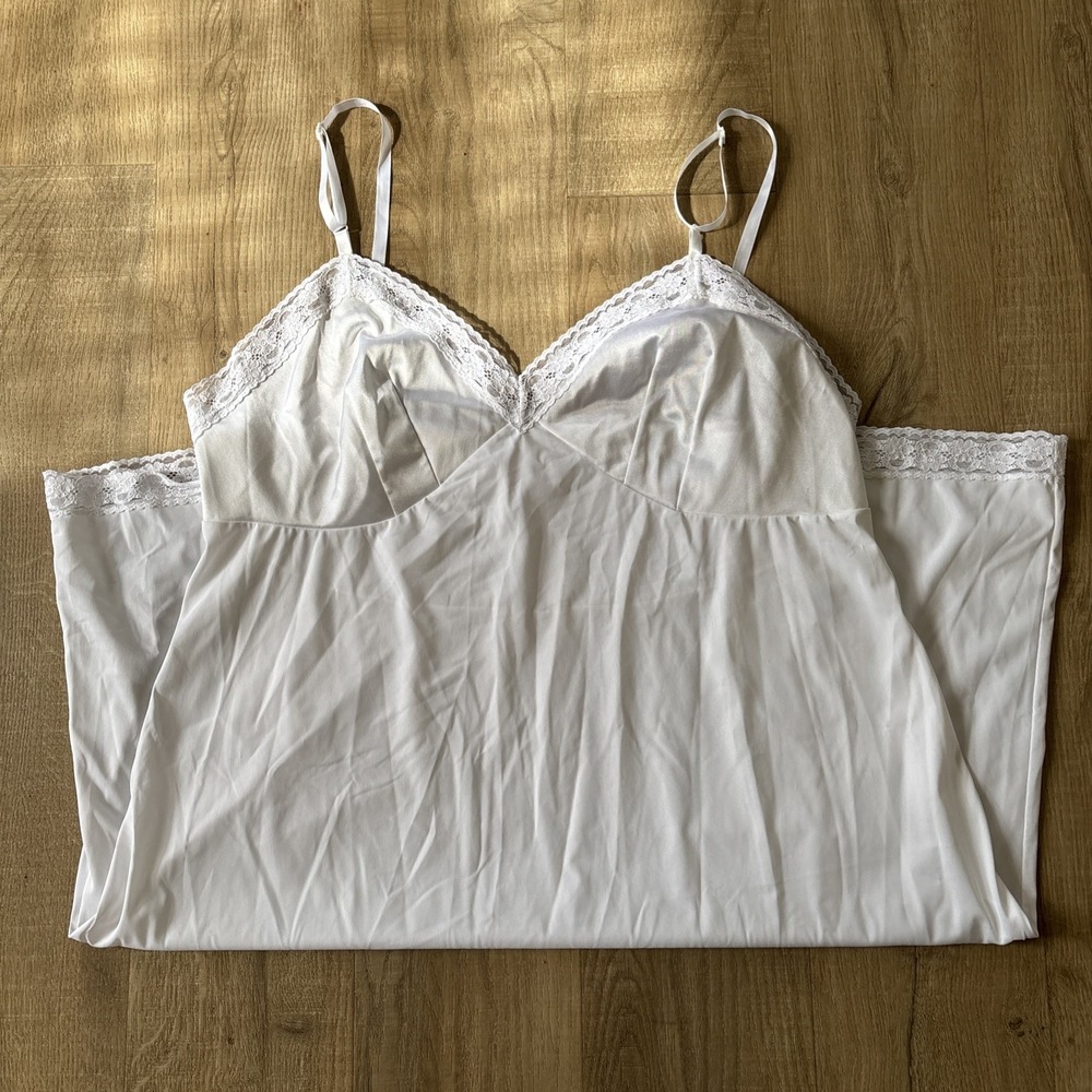 VNTG Vanity Fair Size 42 22"/48 Lace Nylon Slip Lingerie Style 10-103 Made In US